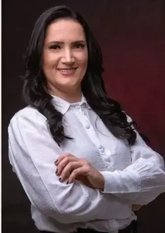 Dra. Dayani A. dos Santos